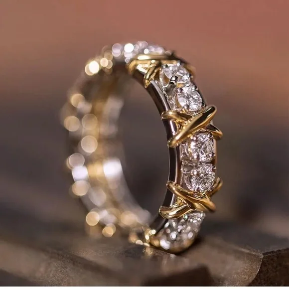 NWT Luxury 16-stone Ring white sapphire gold and platinum - Picture 2 of 10